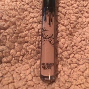 Kylie cosmetics lip gloss in “KOKO K”